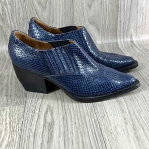 Chloe Embossed Snake Print Leather